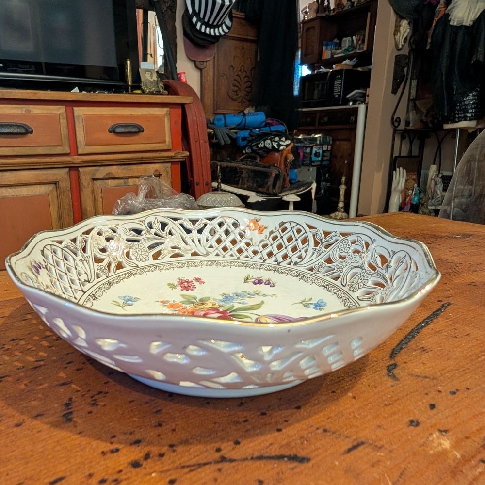 Floral Porcelain Dinner Plate - Picture 5 of 8